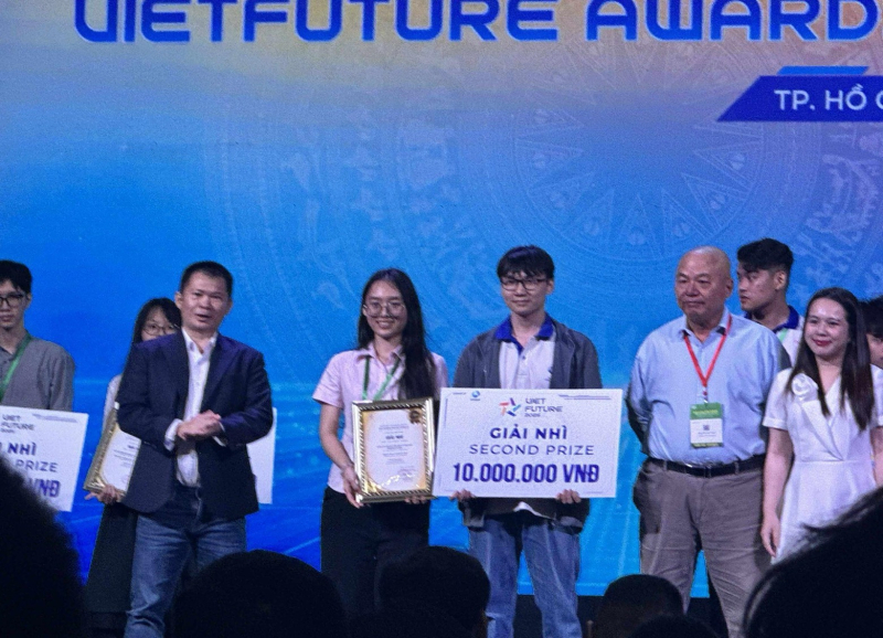 Nữ sinh UIT chinh phục sân chơi học thuật với tinh thần đam mê nghiên cứu khoa học 1 image 10