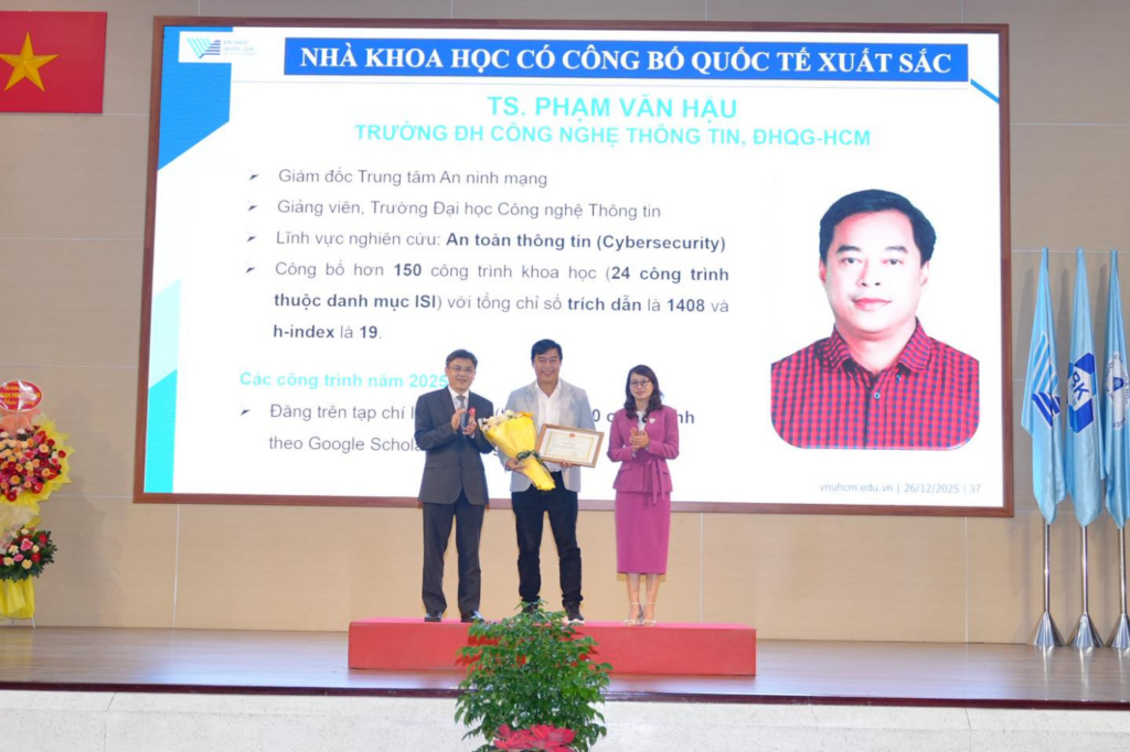 PGS.TS Phạm Văn Hậu - Nhà khoa học tâm huyết trong lĩnh vực An toàn thông tin 2 image 15
