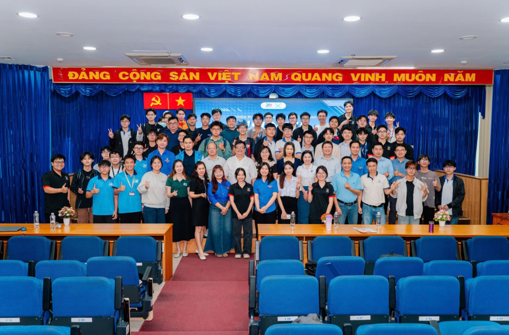 Hội nghị Sinh viên Khoa Mạng máy tính và Truyền thông năm 2026 1 image 235