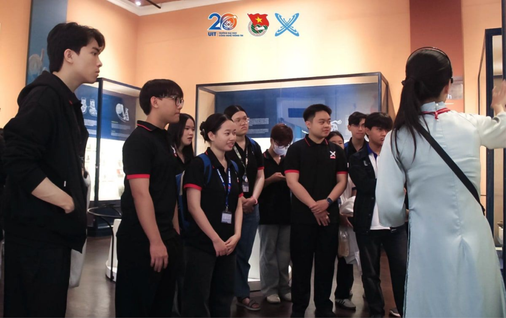 Đoàn khoa Mạng máy tính và Truyền thông: Hành trình tri thức tại Bảo tàng Lịch sử TP. Hồ Chí Minh 1 image 18