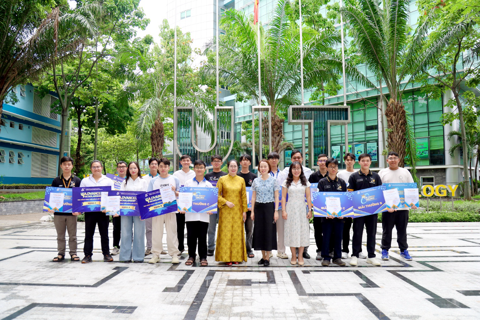 Vinh danh sinh viên đạt Giải thưởng UIT Honors Challenge - Sinh viên Tài năng chạm đến đỉnh cao 4 image 13